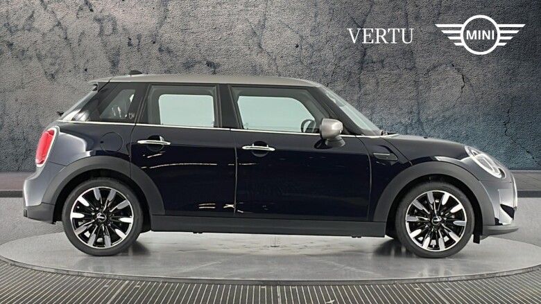 MINI Hatchback 1.5 Cooper Exclusive Premium 5dr Petrol Hatchback